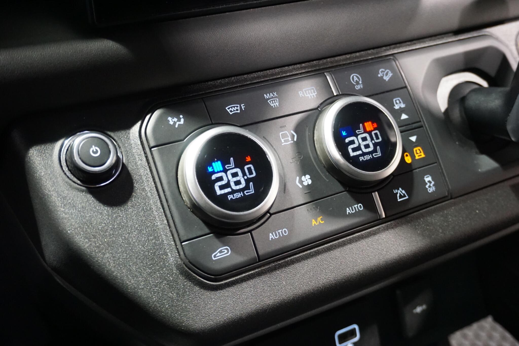 Land Rover Defender 110 3.0 D300 MHEV X-Dynamic HSE SUV 5dr Diesel Auto 4WD Euro 6 (s/s) (300 ps)